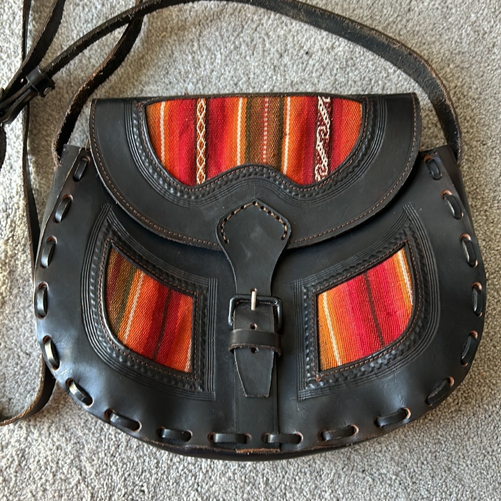 Vintage  Leather Purse- AMAZING